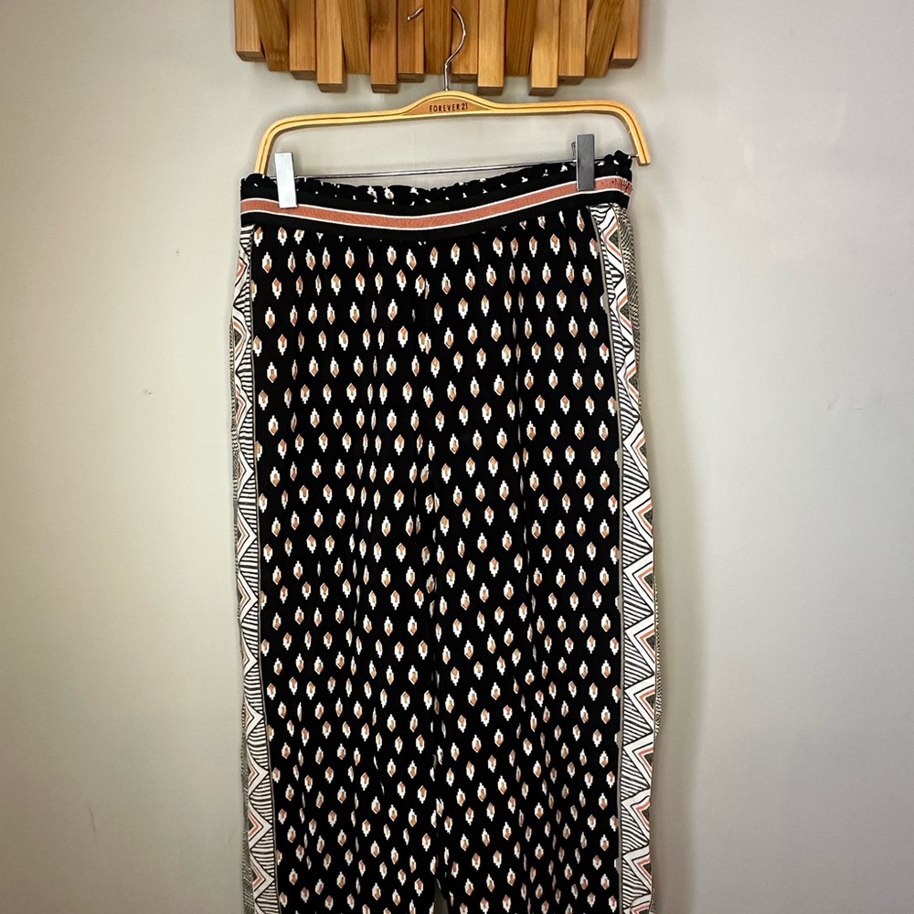 Maeve Stylish Black Patterned Pants